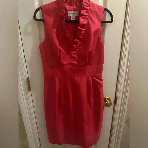 Elizabeth howard Dresses & Skirts - Elizabeth Howard Pink Ruffled Sleeveless Sheath Dress size 8